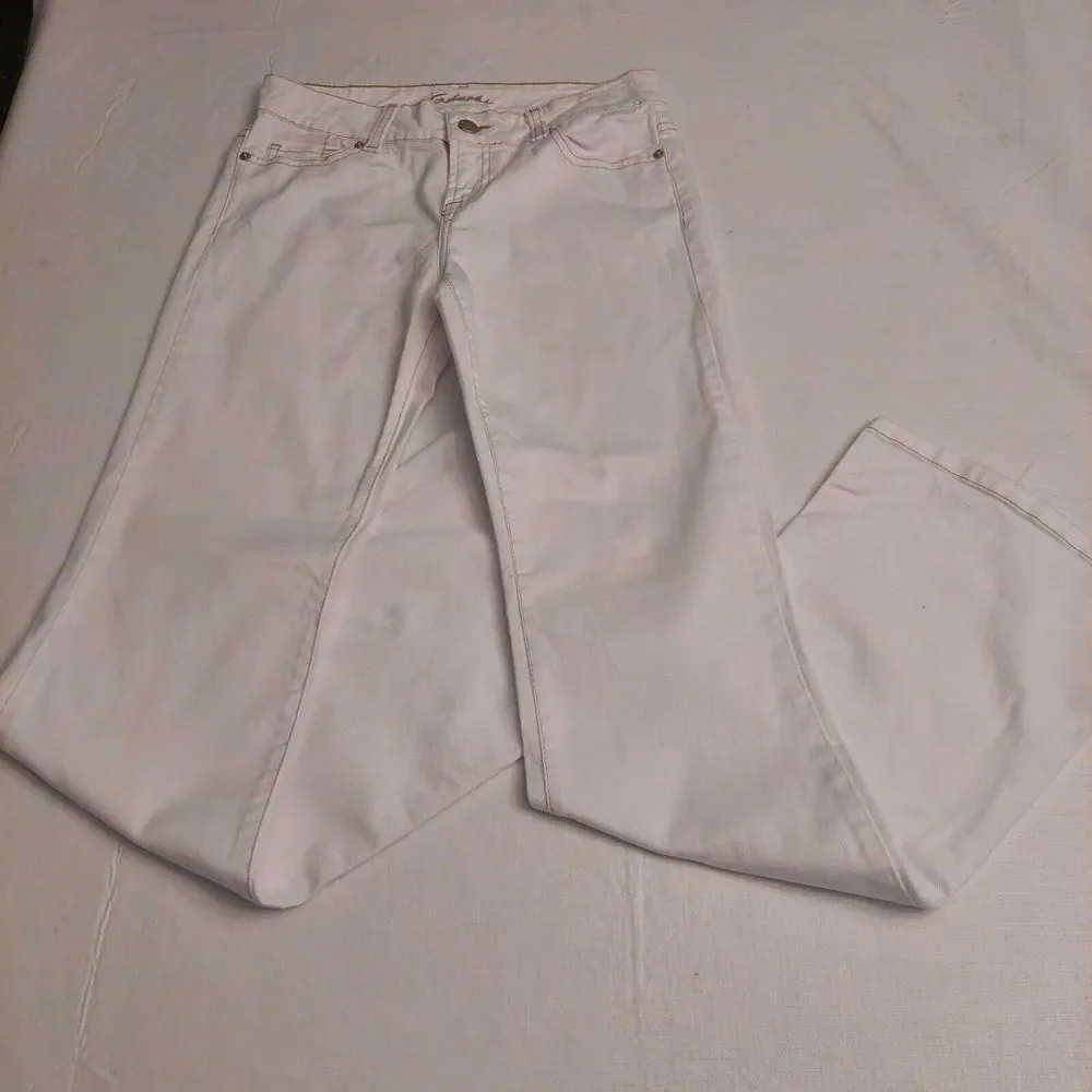 Jordache White Denim Mid Rise Flare Jeans Stretch Preppy Y2K Style Size 5/6